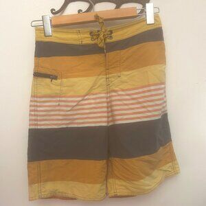 Boys Patagonia Wavefarer Board Shorts, 12 (L).